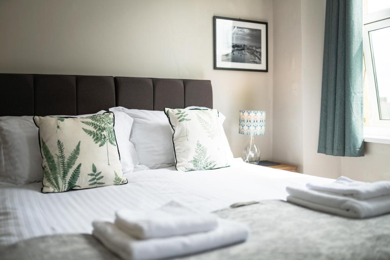 Sleepy Puffin Guest House 滕比 外观 照片