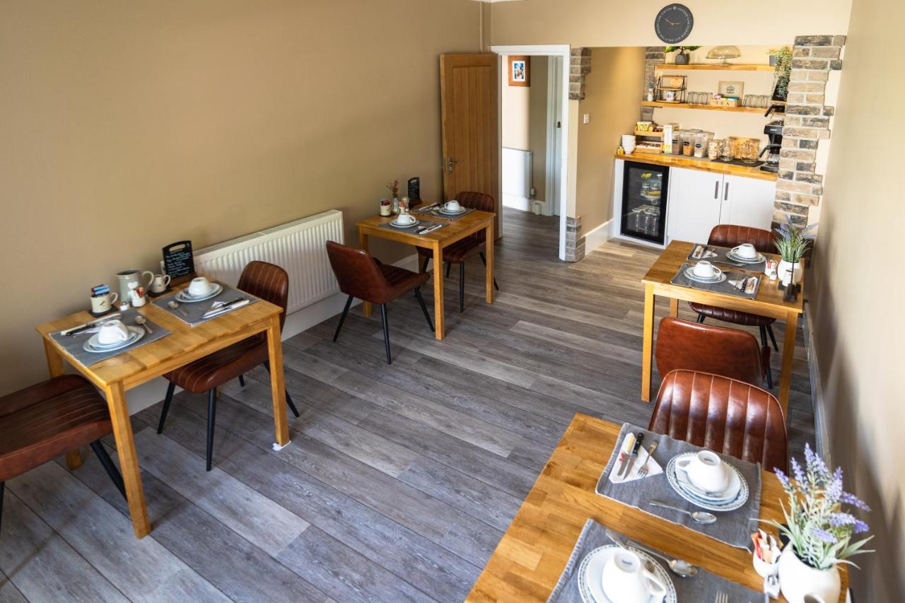 Sleepy Puffin Guest House 滕比 外观 照片