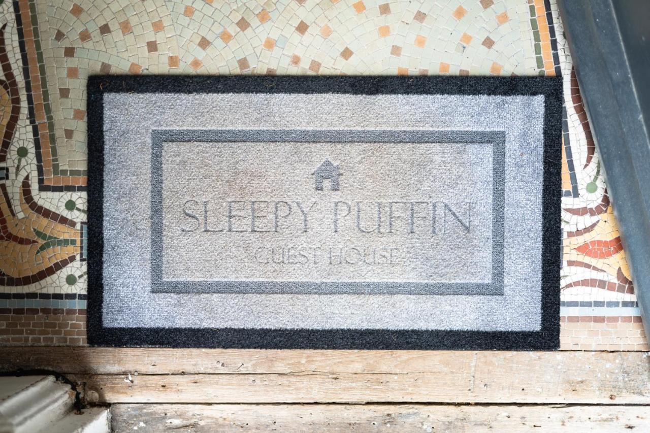 Sleepy Puffin Guest House 滕比 外观 照片